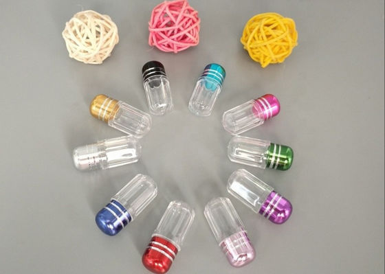 La capsule vide cylindrique rouge met 13mm en bouteille en plastique