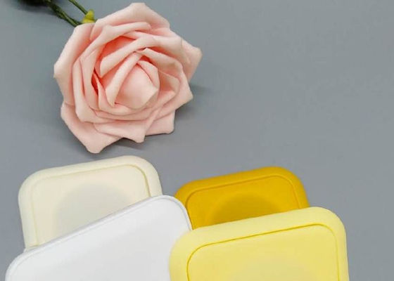 Le bébé non rechargeable humide du couvercle 65mm de chiffons de polypropylène essuie le couvercle en plastique